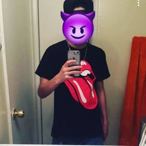 Meet your Posher, Moises